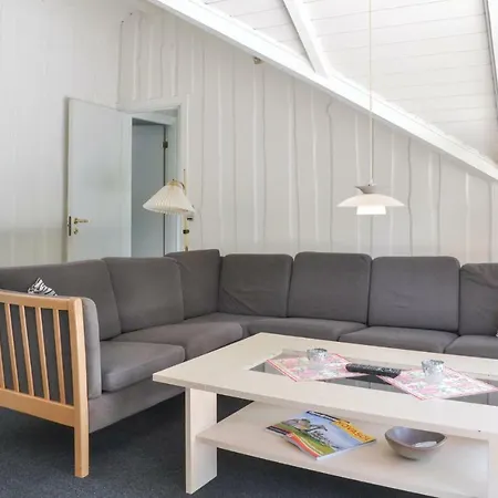 Louise Tatil Evi